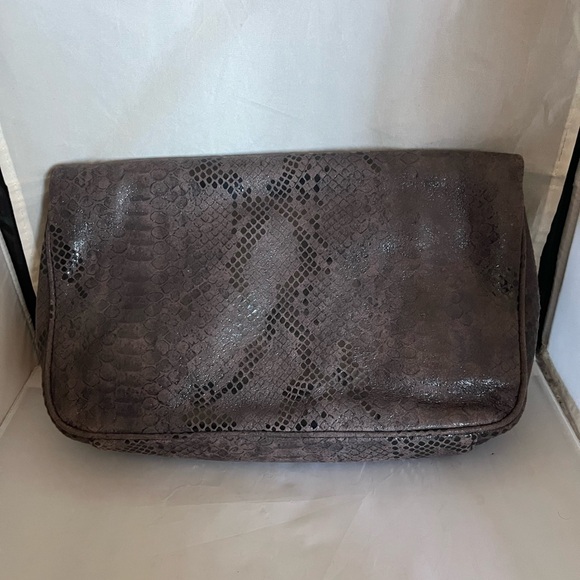 Banana Republic east west snake print metallic clutch purse - Picture 2 of 8